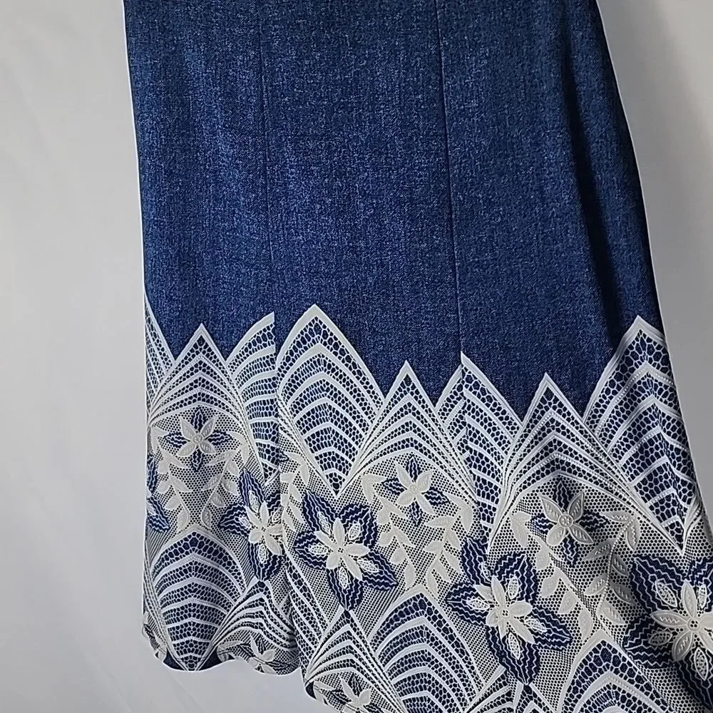 Textured Floral A~Line Skirt Size M